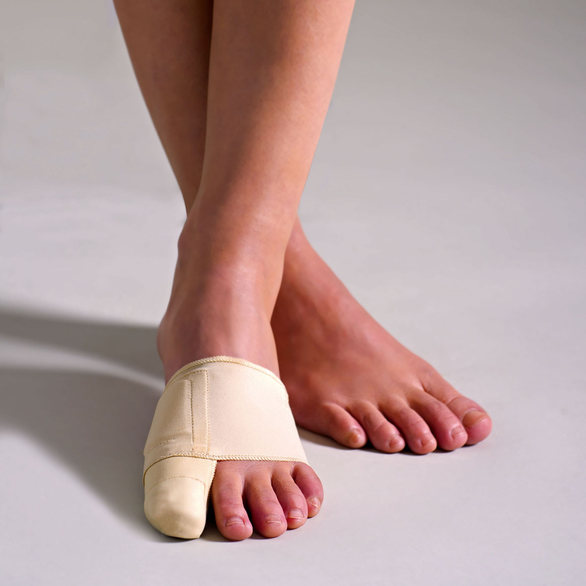 Обработка большого пальца ноги при деформации, скручивании </br>поражении грибковой инфекцией